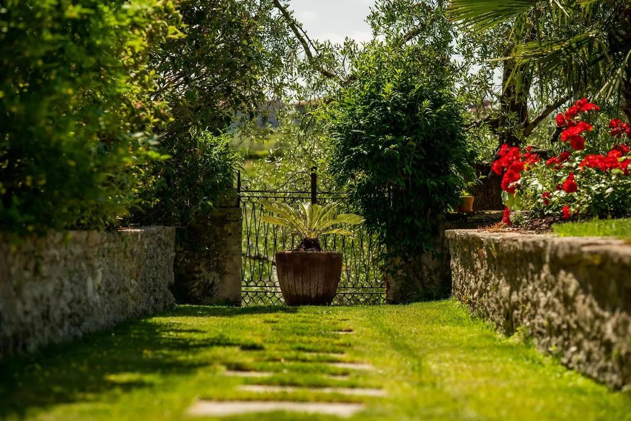 Lägenhet Palazzo Trevignane Appartamento La Grande Cucina San Felice del Benaco Italien
