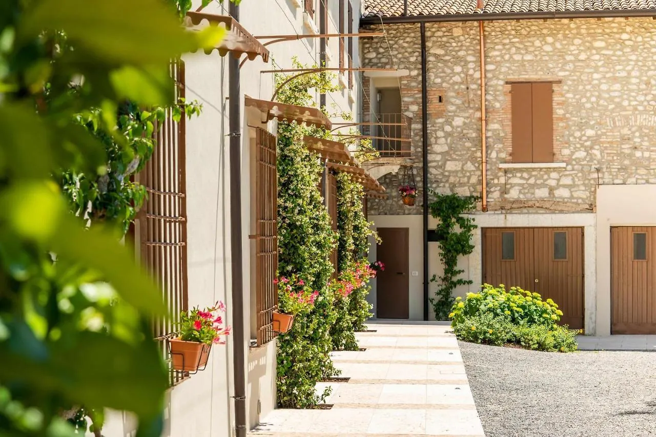 Palazzo Trevignane appartamento La Grande Cucina San Felice del Benaco